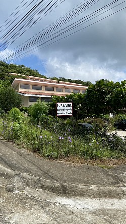 L'entrée du complexe des Condos